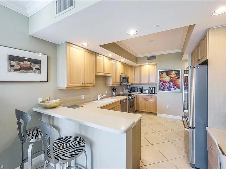 325 Dunes Blvd #406 — Photo 8
