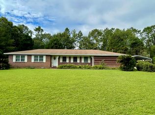 803 E Barnard St, Glennville, GA 30427