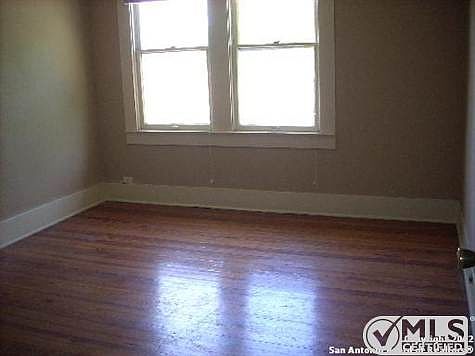 4th image of 2112 S Presa St
