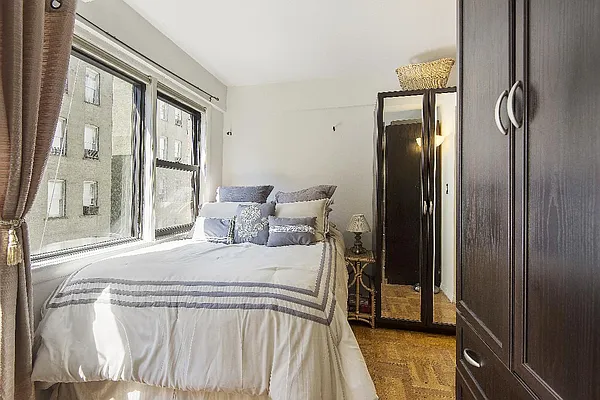 Sold by Real Direct | media 11