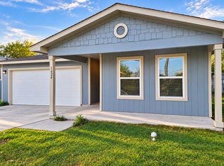 1624 N CAMP ST, Seguin, TX 78155