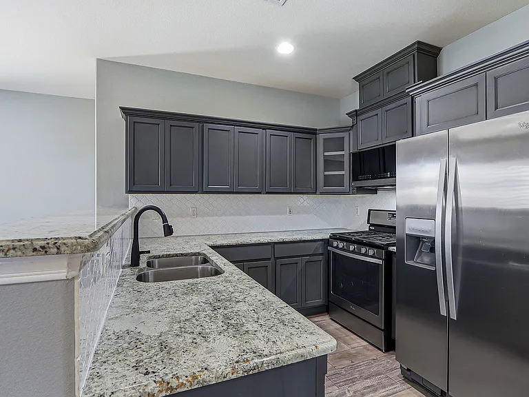 2120 Honour Point Pl — Photo 10