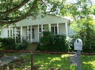 2906 8th St, Pascagoula, MS 39567