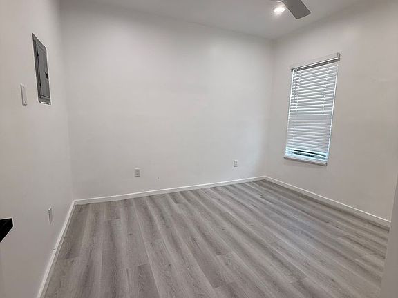 4th image of 3215 W 18th St #3215