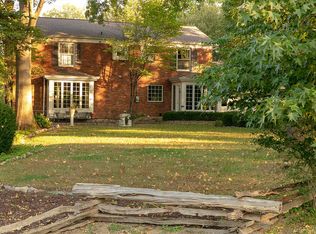 44 Brook Mill Ln, Chesterfield, MO