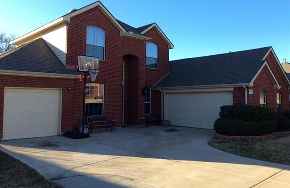 1st image of 2401 Lockshire Dr #1