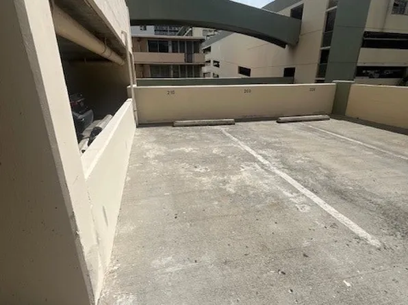 2211 Ala Wai Blvd #A210, Honolulu, HI 96815