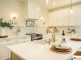 828 Shaw Ln, Killeen, TX 76542