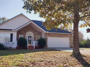 209 Mill Stone Ln SE, Calhoun, GA 30701