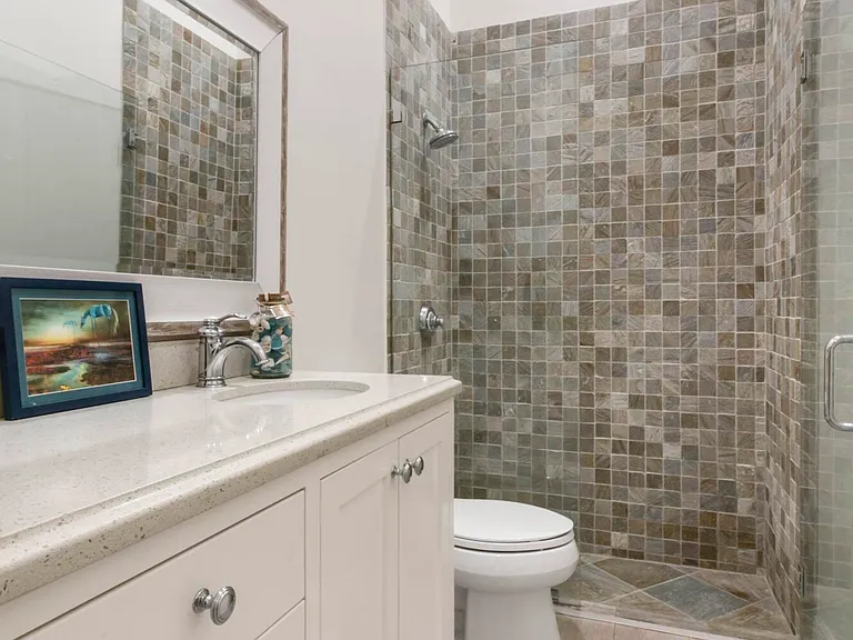 15726 Estancia Ln — Photo 36