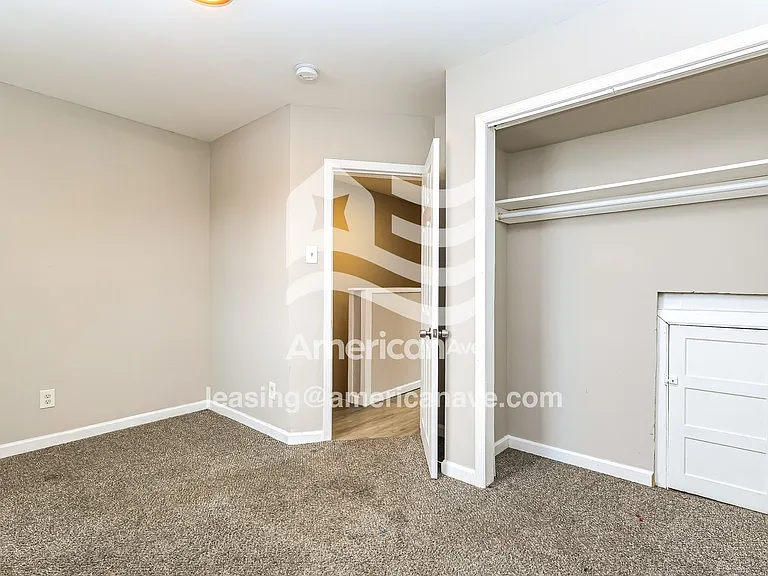 1539644_012_bedroom_11.jpg