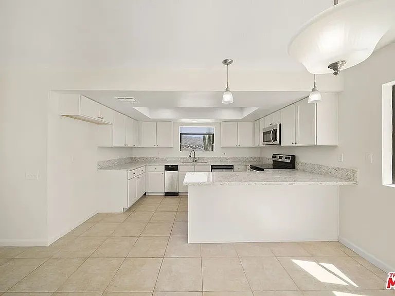 9861 Hoylake Rd — Photo 17