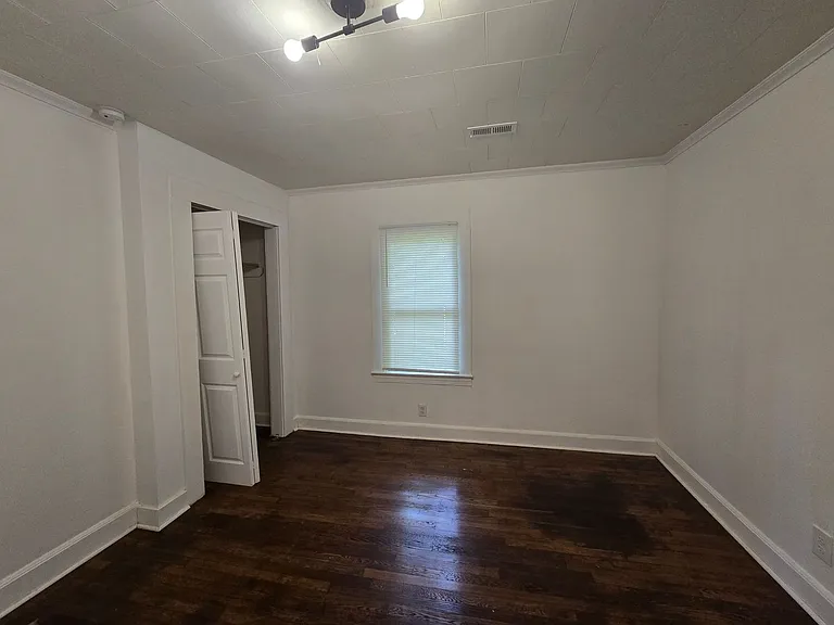 326 Pickett Pl — Photo 8