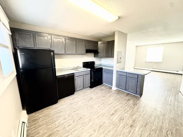 6 Bradford Dr #C, Greenfield, MA 01301