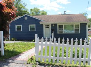 1111 Frost Ln, Peekskill, NY 10566