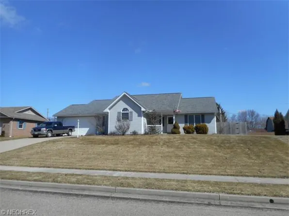 1123 Brandi Dr SW, Strasburg, OH 44680