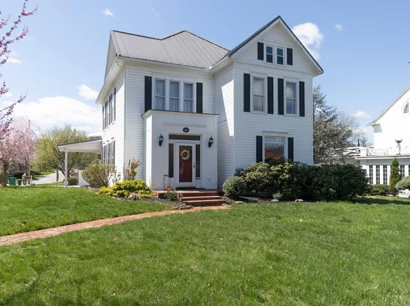 221 Buckhannon Ave, Clarksburg, WV 26301