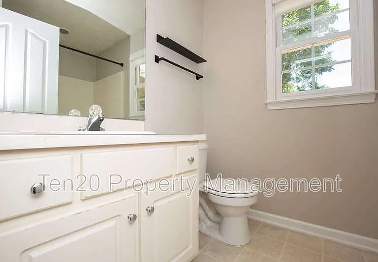 1018 Sugar Mill Dr — Photo 12