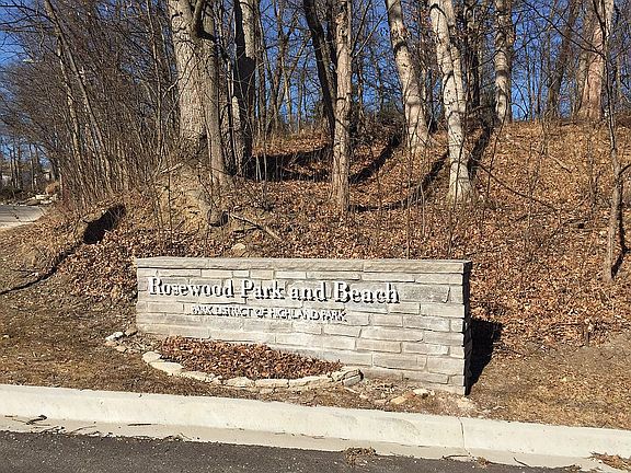 2nd image of 953 Wildwood Ln