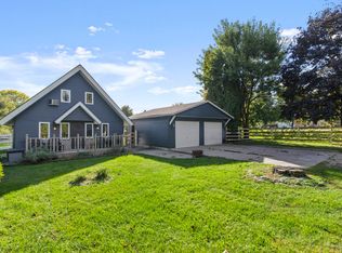 4686 E 2351st Rd, Somonauk, IL 60552