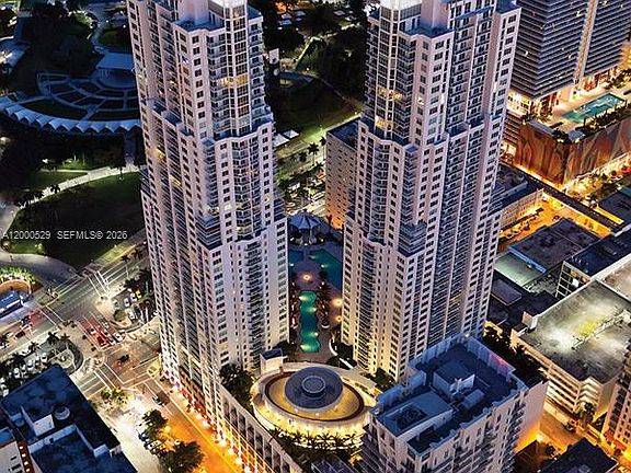 2nd image of 244 Biscayne Blvd APT 2907