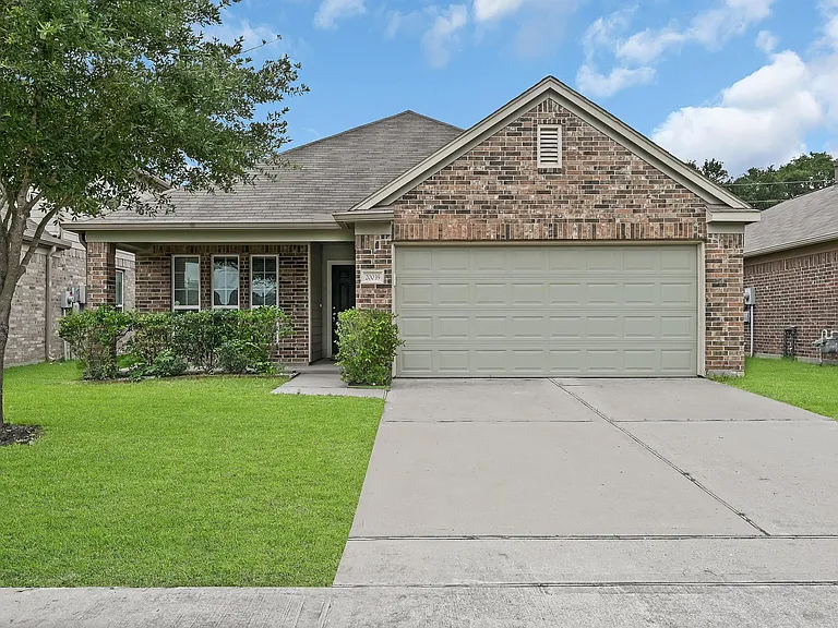 20039 Sunshine Ridge Ln — Photo 1