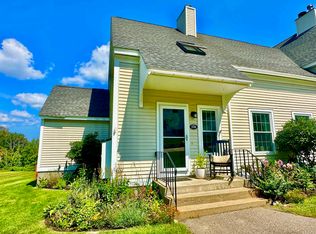 33 Apple Tree Dr #B, Goffstown, NH 03045