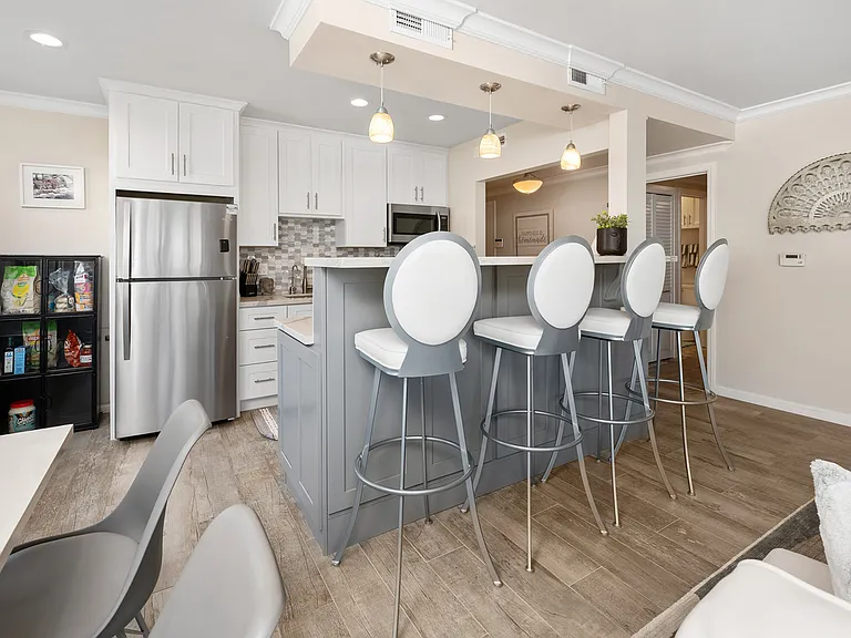 220 Coast Blvd #D — Photo 24