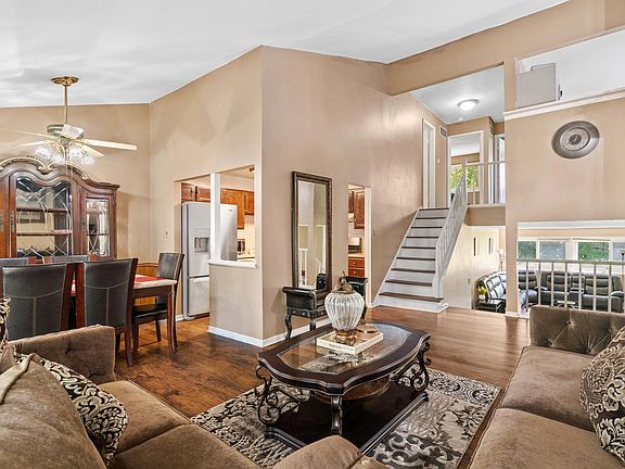 4th image of 2139 Pepperwood Ln