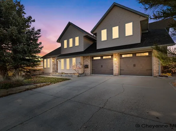 7308 Hawthorne Dr, Cheyenne, WY 82009