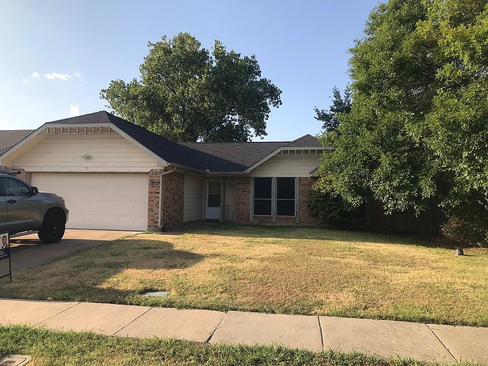 1st image of 1219 Lakeshore Dr