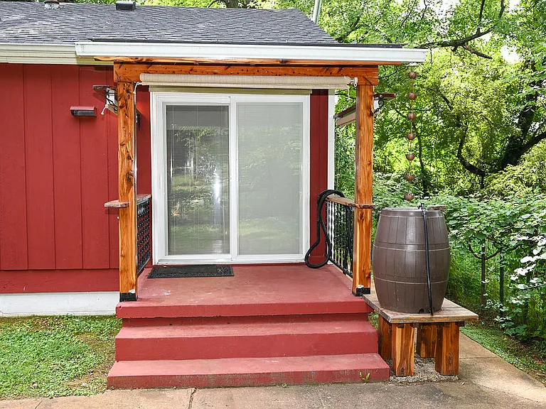 315 Caroline Ave — Photo 50