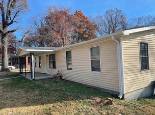 4401 Pine Hall Rd, Walkertown, NC 27051