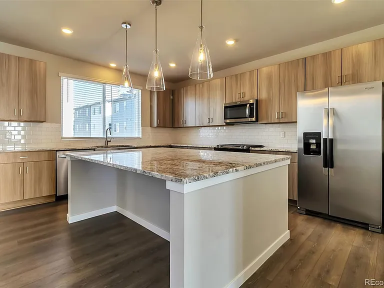 16762 Tejon Pl — Photo 6