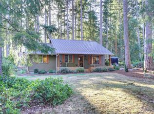 10203 Matthews Ave, Anderson Island, WA 98303