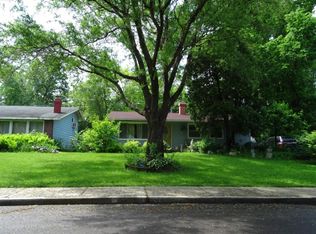 109 Granada Rd, Carpentersville, IL 60110