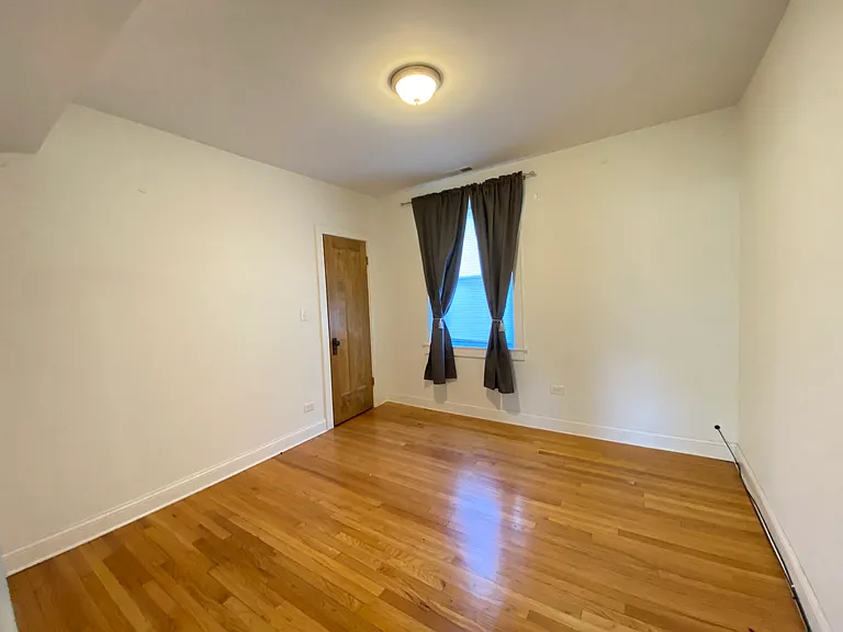 4435-37 W Gunnison St #3E — Photo 15