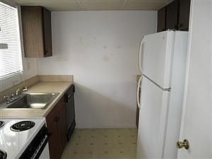 2nd image of 6022 Forest Hill Blvd APT A
