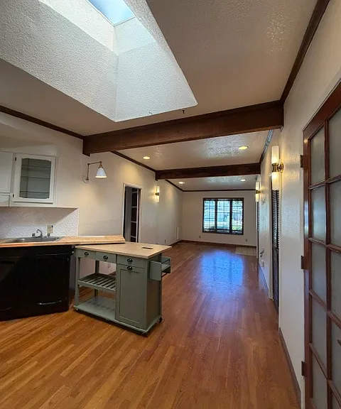 Winged Foot Pl — Photo 1