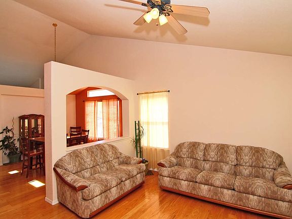 5th image of 11700 Josephine St