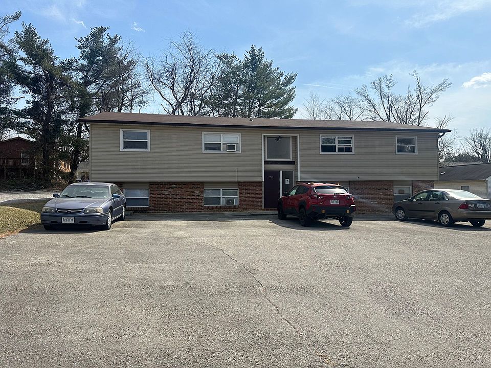 1st image of 712 E Roanoke St Unit 2