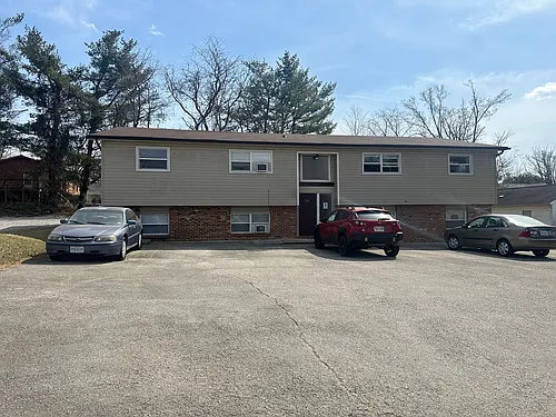 712 E Roanoke St #1 Photo 1