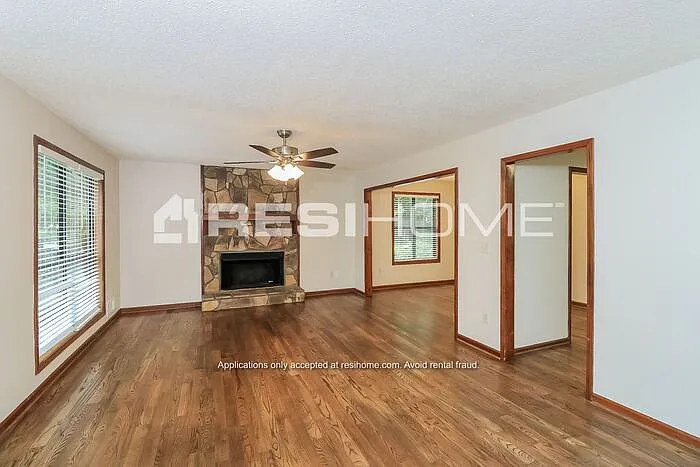 643 Sunshine Trce NW — Photo 5