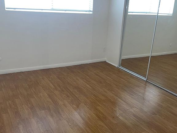3rd image of 1260 N Beachwood Dr APT 35