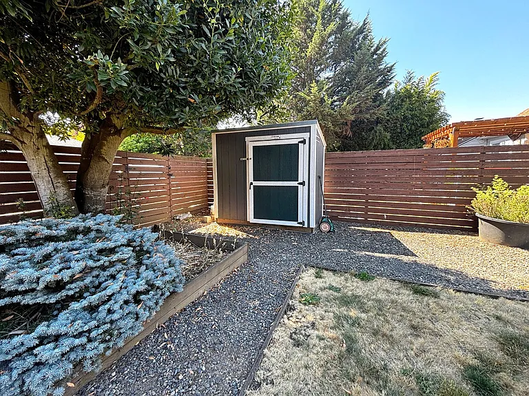 4900 N Yale St — Photo 16