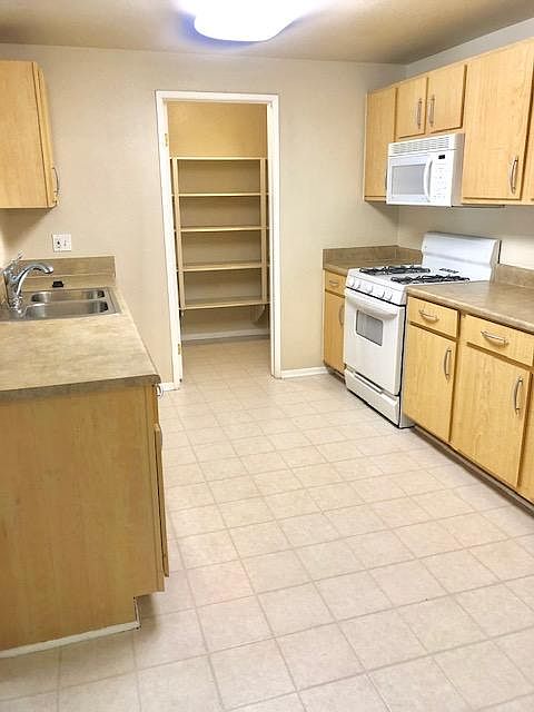 2nd image of 1630 Tonini Dr APT 4