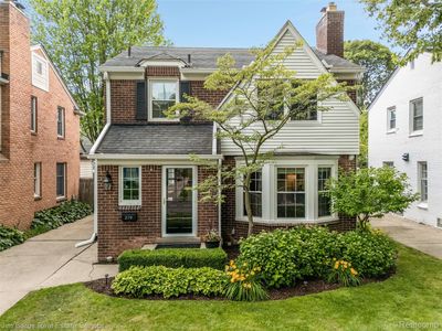 219 McMillan Rd, Grosse Pointe Farms, MI, 48236