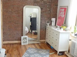 1115 Manhattan Ave #2R, Brooklyn, NY 11222