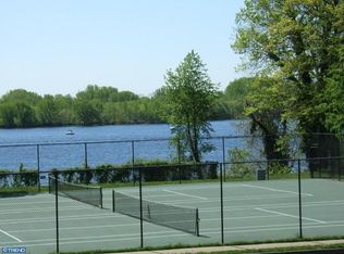 71206 Delaire Landing Rd #206, Philadelphia, PA 19114