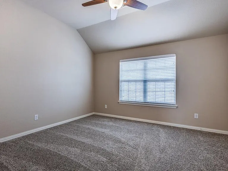 205 Chester Dr — Photo 19